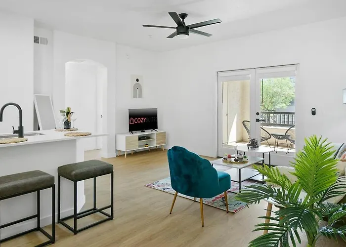 Apartment Cozysuites By The Stadium With Pool 02 Glendale