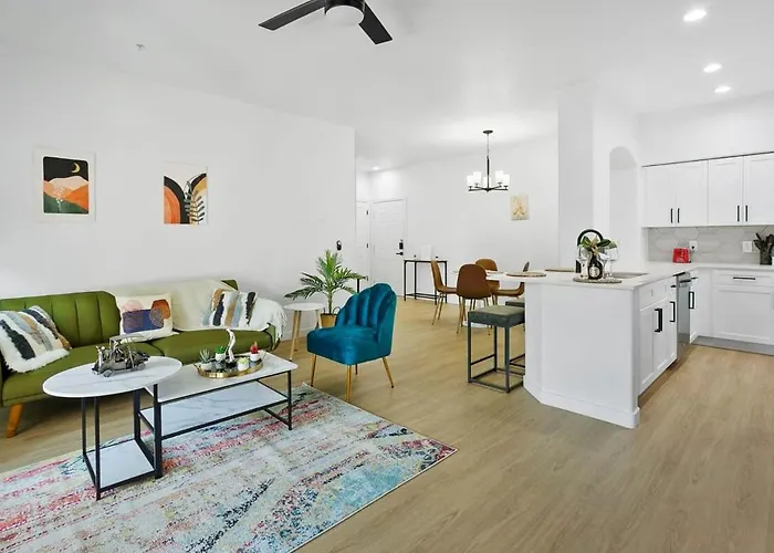 Apartment Cozysuites By The Stadium With Pool 02 *